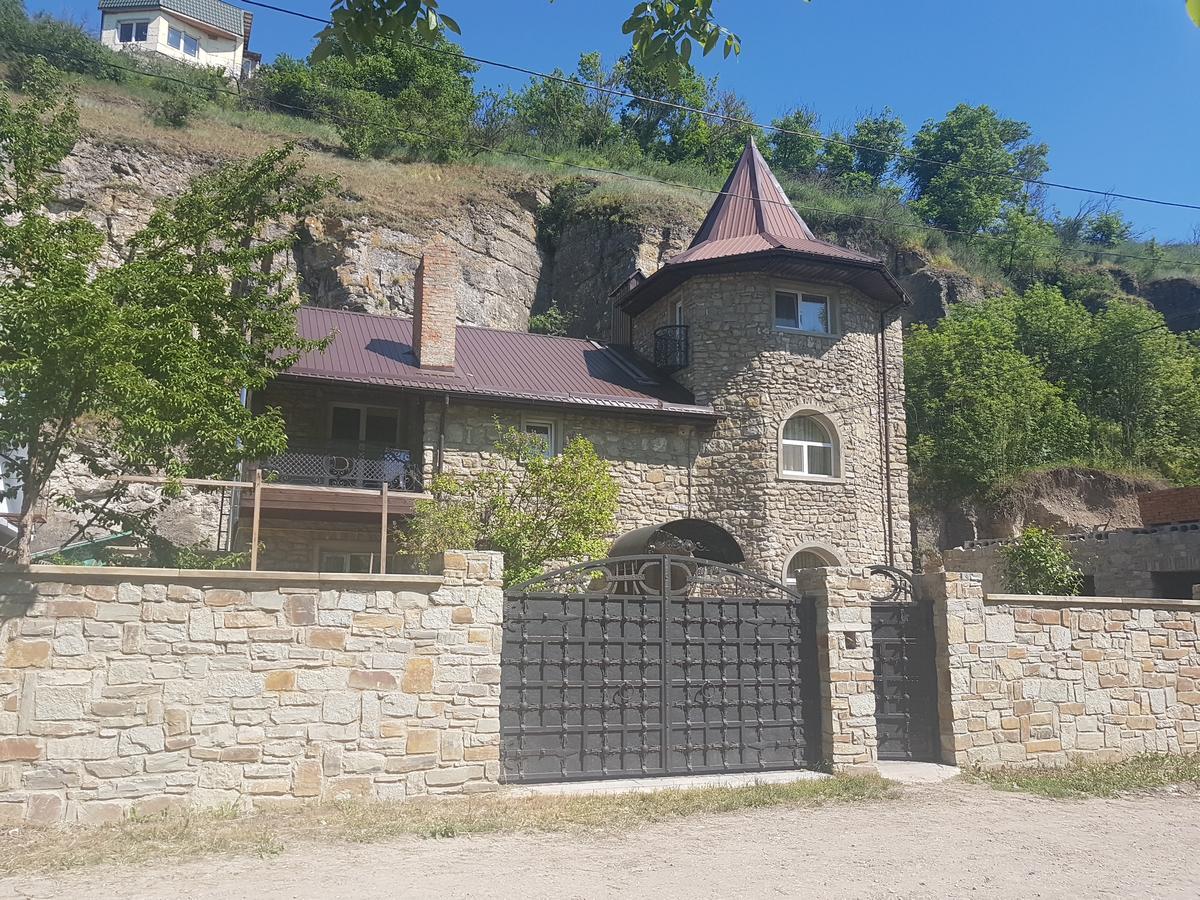 Smotrytska Vezha Hotel Kamianets-Podilskyi Exterior photo